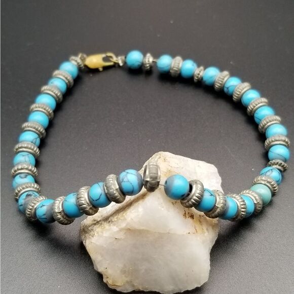 Tibetan turquoise beaded southwestern bracelet. B440 - Picture 1 of 2